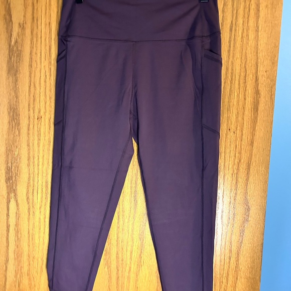 Zyia Women’s active Purple capri workout yoga performance side pockets sz 14/16 - Picture 4 of 7